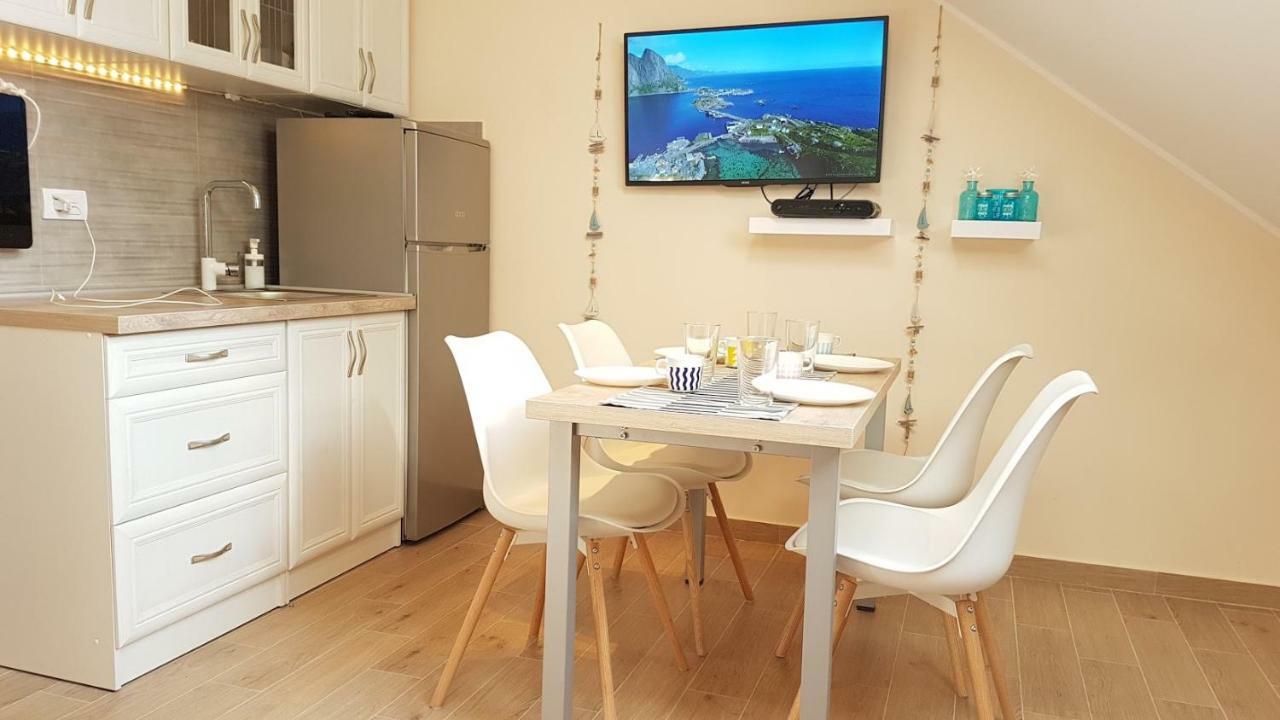 Monika Apartment 蒂瓦特 外观 照片