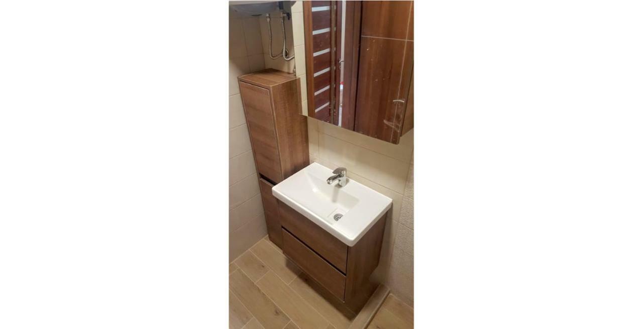 Monika Apartment 蒂瓦特 外观 照片